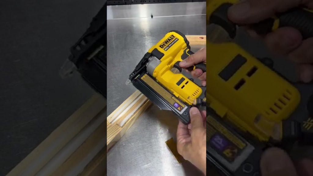 DeWalt DCN623B 20V ATOMIC 23-GA Pin Nailer 3 DeWalt DCN623B 20V ATOMIC 23-GA Pin Nailer