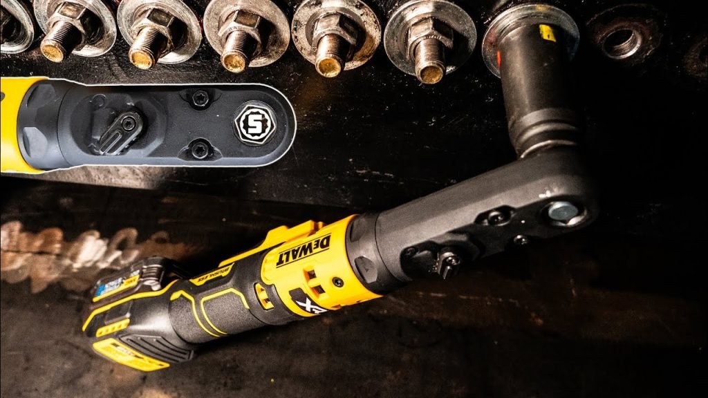 DeWalt DCF510 20V Sealed Head Cordless Ratchet Review 9 DeWalt DCF510 20V Sealed Head Cordless Ratchet Review