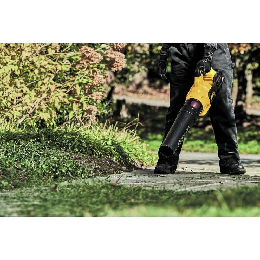 **I Tested DeWalt's 60V Blower - It's a Beast!** 4 **I Tested DeWalt’s 60V Blower – It’s a Beast!**