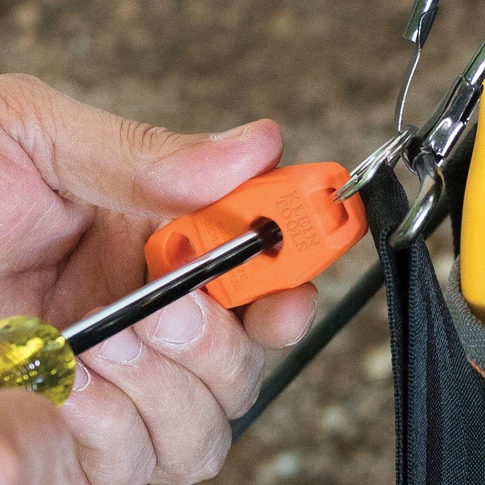 Klein MAG2 Review: My Go-To Magnetizer on the Job 2 Klein MAG2 Review: My Go-To Magnetizer on the Job