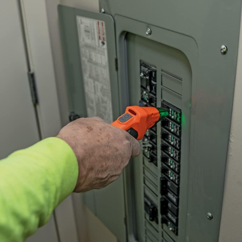 I ‍Found My Breakers Fast With the Klein ET310